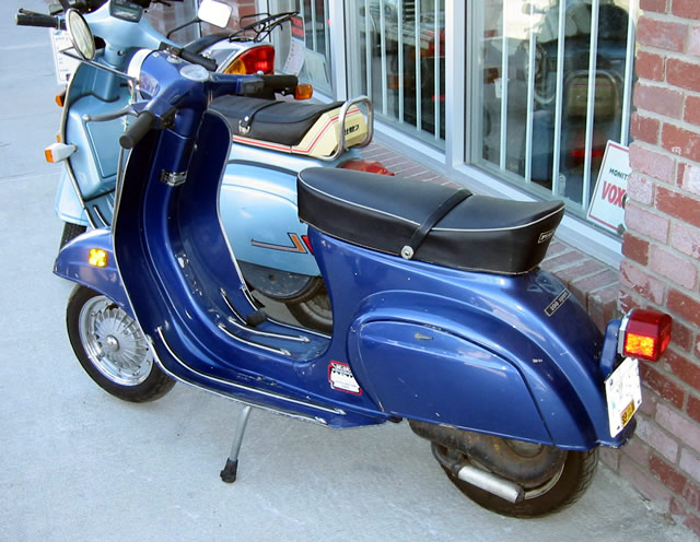 Vespa Sport 100 Blue